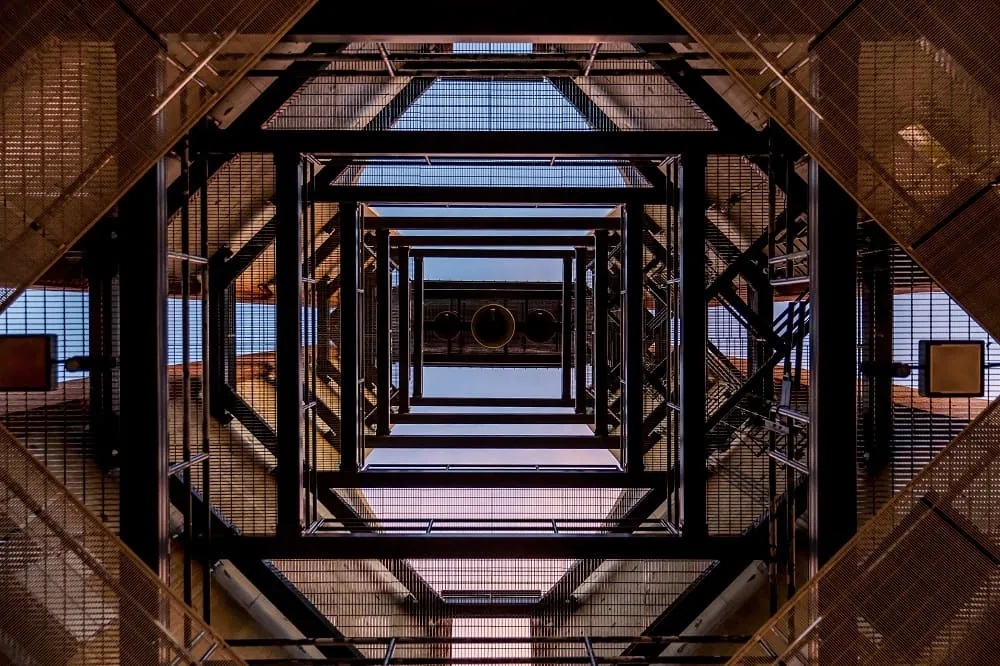 Build Docker images faster using build cache banner